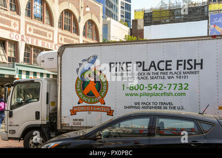 SEATTLE, Washington State, USA - JUNI 2018: Lkw im Besitz von der Pike Place Fish Company außerhalb der Pike Place Market in Seattle City centr geparkt Stockfoto