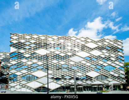 Sheffield, Großbritannien - 29 August 2018: Tag der Architektur außen an der Diamond Gebäude, an der Universität von Sheffield von zwölf Architekten Stockfoto