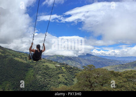 Schwingen über das Ende der Welt, Ecuador Stockfoto