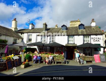 Royal Oak Pub, Ambleside, Lake District, England, Großbritannien Stockfoto