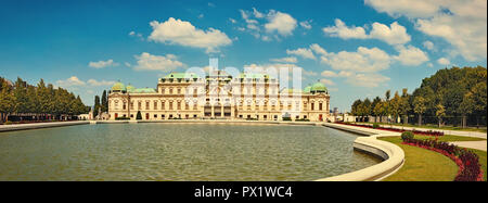 Blick auf das Obere Belvedere Royal Palace in Wien, Österreich. Stockfoto