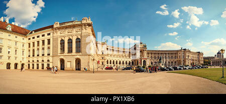 Platz Helden - Heldenplatz und Imperial Palace (Hofburg) in Wien. Stockfoto