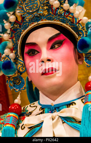 Chinesische Oper Darsteller, Ko Shan Theater, Kowloon, Hong Kong, China. Stockfoto