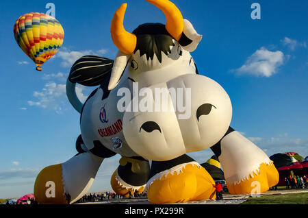 Spezielle Formen der Himmel während der jährlichen Albuquerque International Hot Air Balloon Fiesta Stockfoto