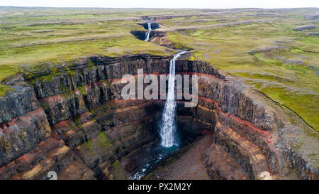 Hengifoss Waterall, Fljótsdalshreppur, East Iceland Stockfoto