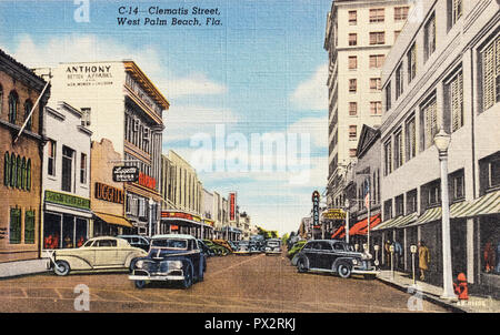 Clematis Street, West Palm Beach, Florida, ca. 1940s Leinenpostkarten. Stockfoto