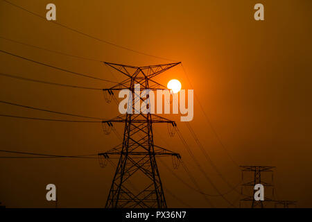 Strommasten der National Grid. Dhaka, Bangladesch Stockfoto