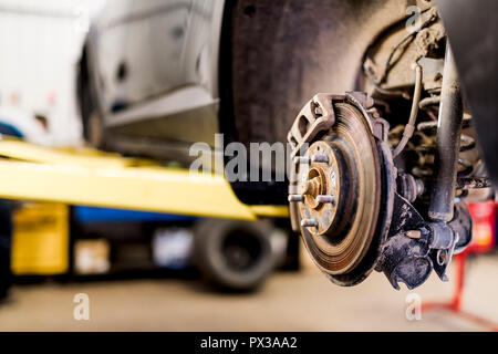 Detail Bild des Auto Pause Montage nach der Reparatur. Stockfoto