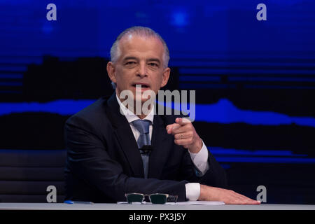 Sao Paulo, Sao Paulo, Brasilien. Okt, 2018 19. MARCIO FRANCA der PSB Partei nimmt Teil an der Debatte zwischen den Kandidaten für die Sao Paulo Landesregierung, in der zweiten Runde der Wahlen von 2018 Band TV statt. Credit: Paulo Lopes/ZUMA Draht/Alamy leben Nachrichten Stockfoto