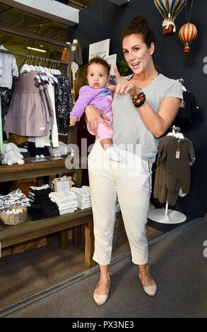 London Olympia, UK. Okt 2018 19. Jessica Cunningham, das Baby zeigen, London.UK Credit: michael Melia/Alamy leben Nachrichten Stockfoto