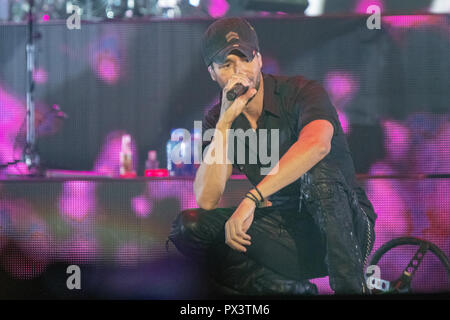 London, England. 19. Oktober 201, Enrique Iglesias führt in der O2 Arena, England. © Jason Richardson/Alamy leben Nachrichten Stockfoto