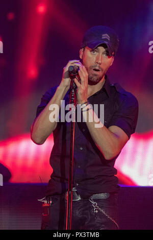 London, England. 19. Oktober 201, Enrique Iglesias führt in der O2 Arena, England. © Jason Richardson/Alamy leben Nachrichten Stockfoto