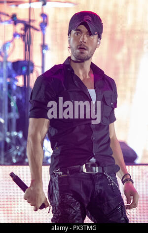 London, England. 19. Oktober 201, Enrique Iglesias führt in der O2 Arena, England. © Jason Richardson/Alamy leben Nachrichten Stockfoto