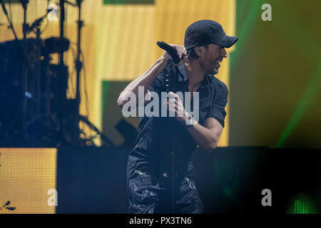 London, England. 19. Oktober 201, Enrique Iglesias führt in der O2 Arena, England. © Jason Richardson/Alamy leben Nachrichten Stockfoto