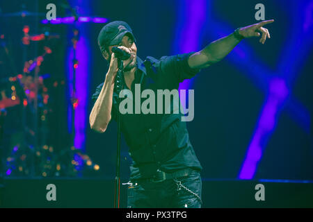 London, England. 19. Oktober 201, Enrique Iglesias führt in der O2 Arena, England. © Jason Richardson/Alamy leben Nachrichten Stockfoto