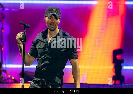 London, England. 19. Oktober 201, Enrique Iglesias führt in der O2 Arena, England. © Jason Richardson/Alamy leben Nachrichten Stockfoto