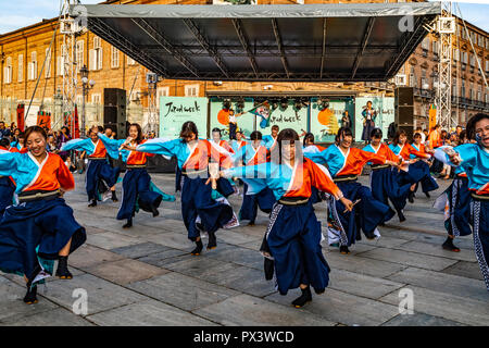 Italien Piemont Turin Japan Woche - Einweihung auf der Piazza Castello mit künstlerischen Darbietungen von Tänzen, Trommeln, Kalligraphie und Samurai. Credit: Wirklich Easy Star/Alamy leben Nachrichten Stockfoto