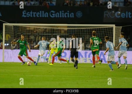 Vigo, Spanien. 20 Okt, 2018. La Liga Match zwischen Real Club Celta de Vigo und Deportivo Alaves in Balaidos Stadium; Vigo, Endstand 0-1. Credit: Brais Seara/Alamy leben Nachrichten Stockfoto