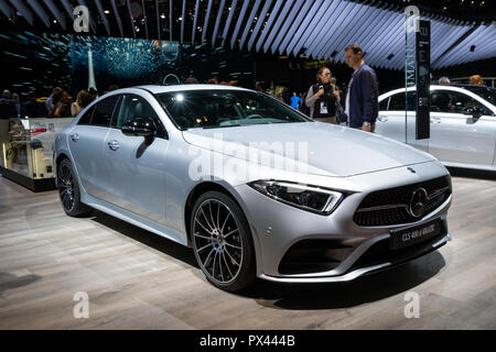 PARIS - Okt 2, 2018: Mercedes Benz CLS 400 d 4MATIC-Auto auf der Paris Motor Show präsentiert. Stockfoto