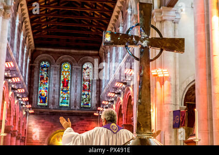 St Ann's protestantischen Kathedrale in Belfast, Nordirland. Sonntag Service. Ulster, Großbritannien Stockfoto