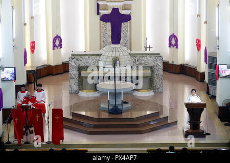 Gia Dinh Kirche. Heilige Woche. Katholische Messe. Karfreitag. Ho Chi Minh City. Vietnam. Stockfoto