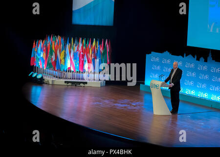 CEO Bob Dudley auf der Bühne des einen Jungen Welt Gipfel in Den Haag City die Niederlande 2018 Stockfoto