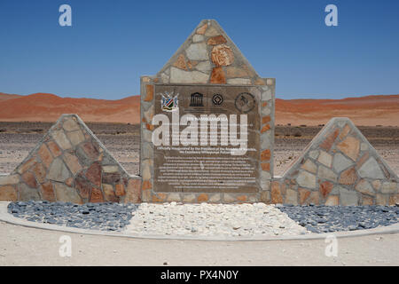 Denkmal für das UNESCO-Welterbe Namib-Sandmeer, Sossusvlei, Namib, Namib-Naukluft-Nationalpark, Namibia, Afrika Stockfoto