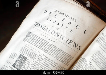 Alte Bibel in französischer Sprache, 1669. Neuen Testament. Epistie. Paul. Thessalonicher. Stockfoto