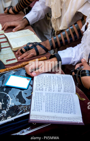 Bar mitsvah an der westlichen Mauer, Jerusalem, Israel. Stockfoto