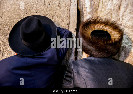 Gebet an der westlichen Wand während Pessach Festival. Jerusalem, Israel. Stockfoto