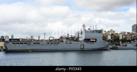 HMAS Choules L 100 Bay klasse Landung Schiff an Garden Island Naval Revier Sydney, NSW, Australien. Stockfoto