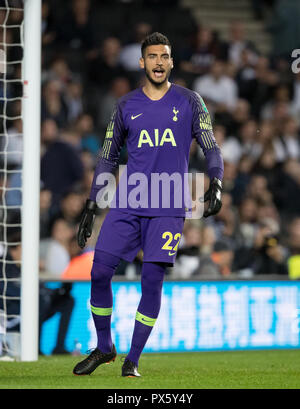 Torhüter Paulo Gazzaniga der Sporen während der carabao Cup dritte Runde Übereinstimmung zwischen den Tottenham Hotspur und Watford bei Stadion: mk, Milton Keynes, Engla Stockfoto