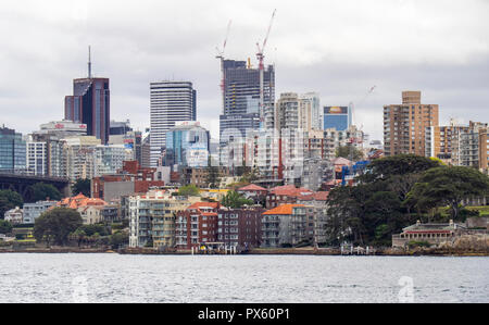 Skyline von North Sydney CBD am nördlichen Ufer des Hafens von Sydney, Sydney, NSW, Australien. Stockfoto