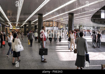 Station Schottentor, Universität, Österreich, Wien, Verkehr, U2 Schottentor Stockfoto