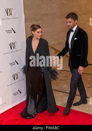 Olivia Palermo und Johannes Huebl besuchen American Ballet Theatre fallen Gala bei David Koch Theater im Lincoln Center (Foto von Lew Radin/Pacific Press) Stockfoto