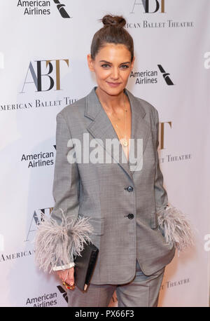 Katie Holmes tragen Kleid von Prada besucht American Ballet Theatre fallen Gala bei David Koch Theater im Lincoln Center (Foto von Lew Radin/Pacific Press) Stockfoto