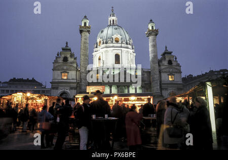 Weihnachtsmarkt am Karl s Kathedrale in Wien, Österreich, Wien, 4. Bezirk, Karl s Kirche Stockfoto