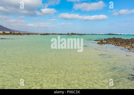 Natürlichen weißen Sandstrand Caleton Blanco im Norden der Insel Lanzarote, Kanaren, Spanien, Stockfoto