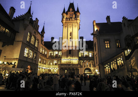 Schloss in den Abendstunden, beleuchtet, Grafenegg, Niederösterreich, Österreich, Donauraum Stockfoto