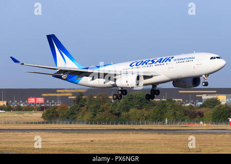 Paris/Frankreich 9. Oktober 2018: Airbus A330 von Corsair Landung am Flughafen Paris. Stockfoto