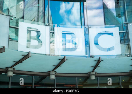 BBC unterzeichnen, neuen Broadcasting House, London, England, Großbritannien Stockfoto