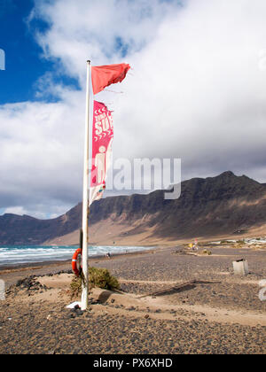 Lanzarote, Spanien - 31. Mai 2017: Famara Strand im Norden der Insel Stockfoto