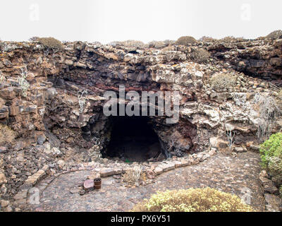 Lanzarote, Spanien - Juni 2, 2018: Cueva de los Verdes, Besuch der Lava Kanal Stockfoto