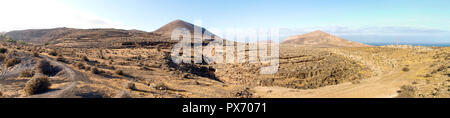 Lanzarote, Spanien - Juni 7, 2017: geschichteten Stadt auf der Wüste Stockfoto