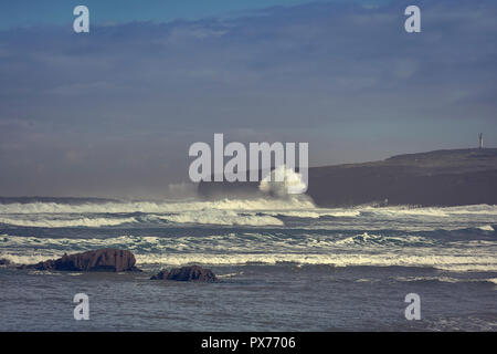 Cuberris Strand, ideal für sulfistas für seine Wellen das ganze Jahr über in Bareyo, Kantabrien, Spanien, Europa Stockfoto