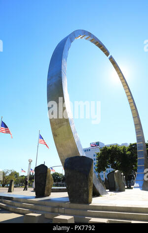 Transzendierende sculpure, der Michigan Arbeit Legacy Wahrzeichen, entworfen von David Barr & Sergio de Giusti bei Hart-Plaza, am Flussufer, in Detroit, USA Stockfoto