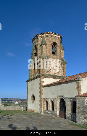 Kirche von Santa Maria de Bareyo, romanische Denkmal von Kantabrien, Spanien, Europa Stockfoto