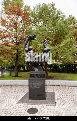 Die Internationale Brigade Memorial, in Jubilee Gardens, London, England, Großbritannien Stockfoto