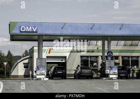 Die OMV Tankstelle in Skovakia, Slowakische Republik, Große Fatra, Ruzomberok Stockfoto