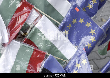 EU, Eintrag von Bulgarien, bulgarische Flagge, Flagge der EU, Bulgarien, Sofia Stockfoto